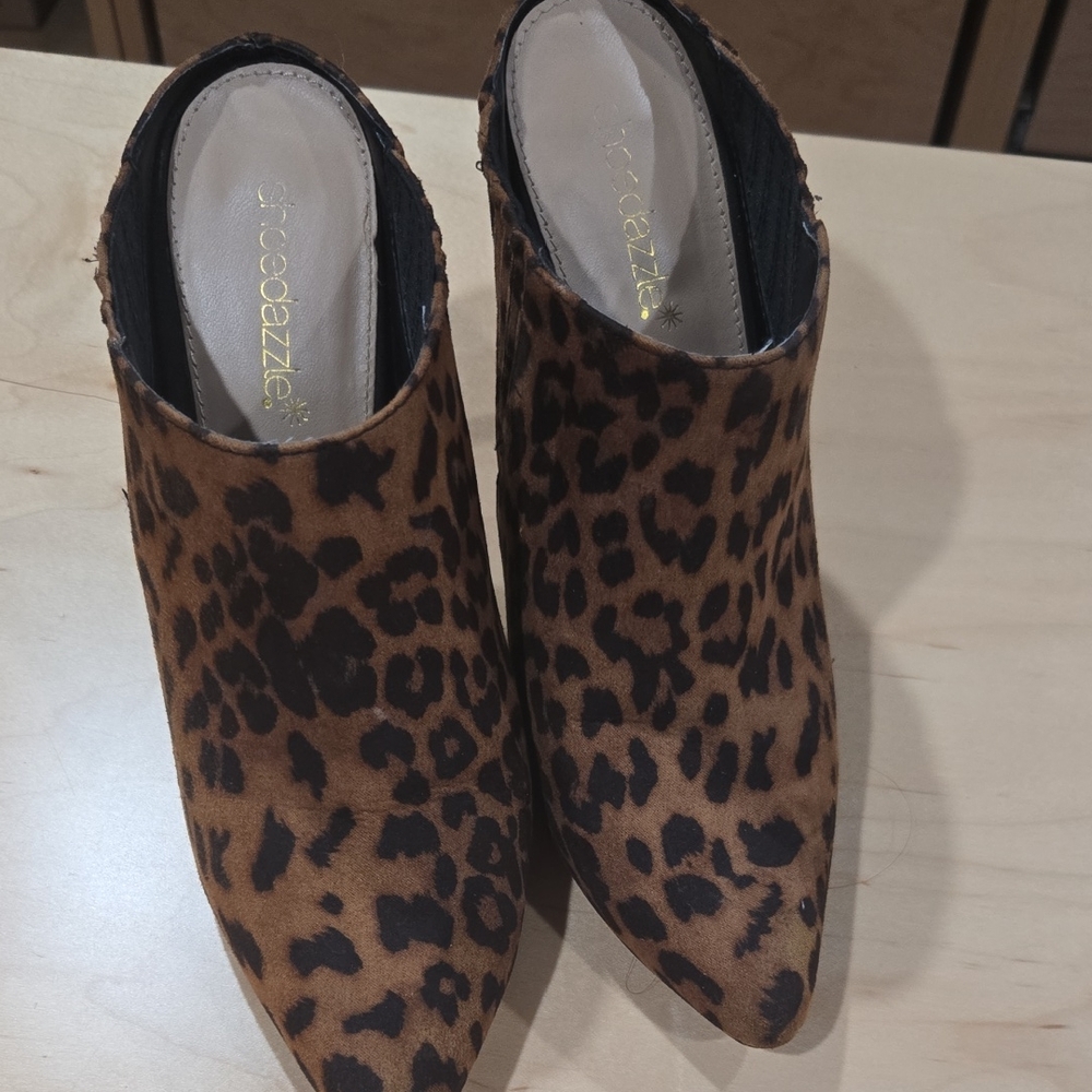 Shoe Dazzle Leopard Print Heels